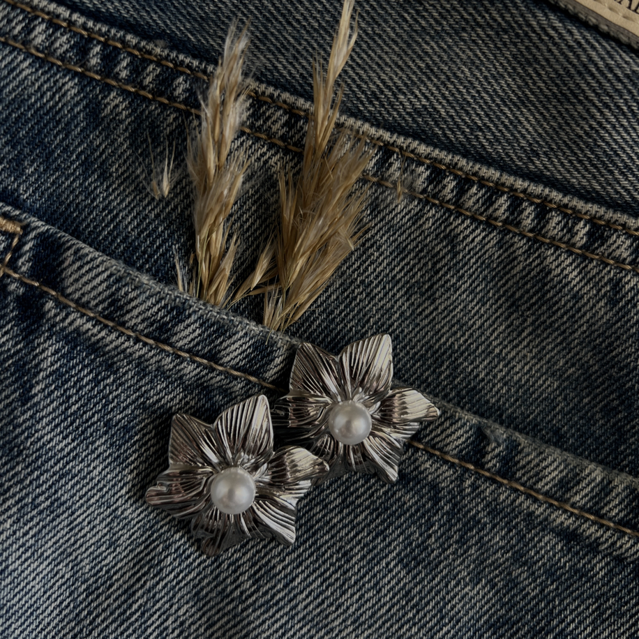Çelik Silver Pearl Blossom Küpe