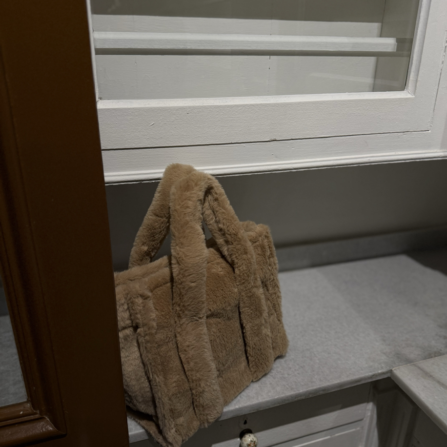 Soft Luxe Peluş- Açık Kahve Tote Çanta