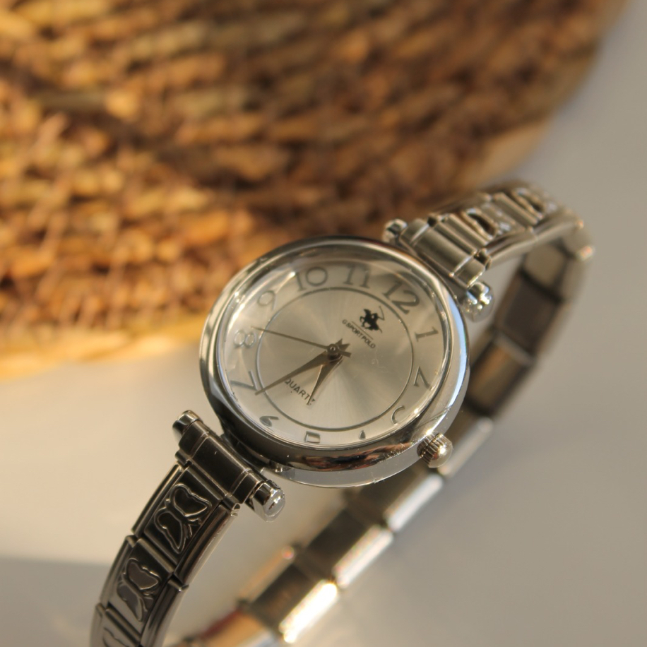 Nomi Silver Butterfly Yuvarlak Kadranlı Çelik Kadın Saat