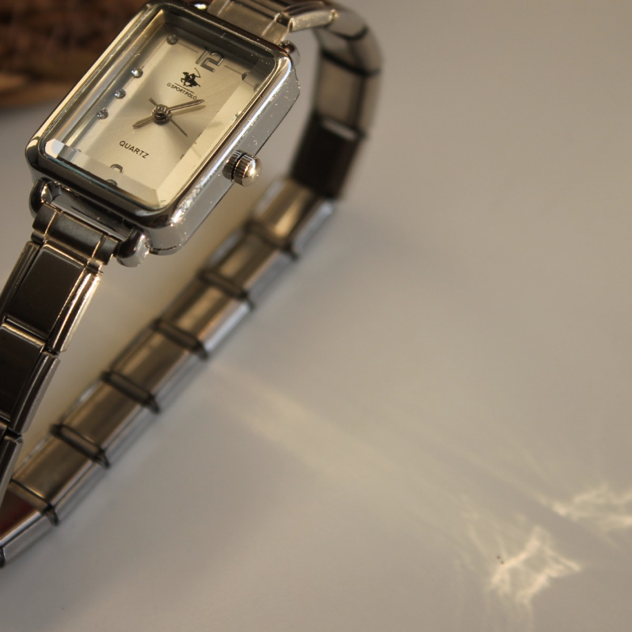 Nomi Luxe Silver Kare Kadranlı Çelik Kadın Saat