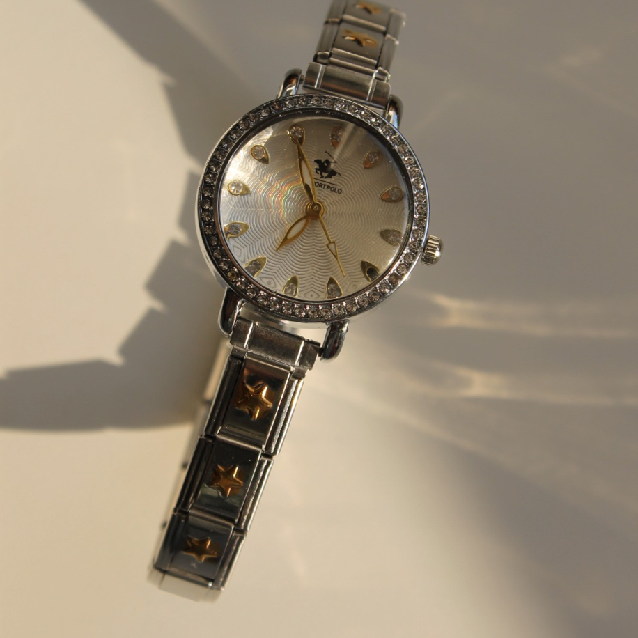 Nomi Silver Gold Yıldız Yuvarlak Kadranlı Çelik Kadın Saat