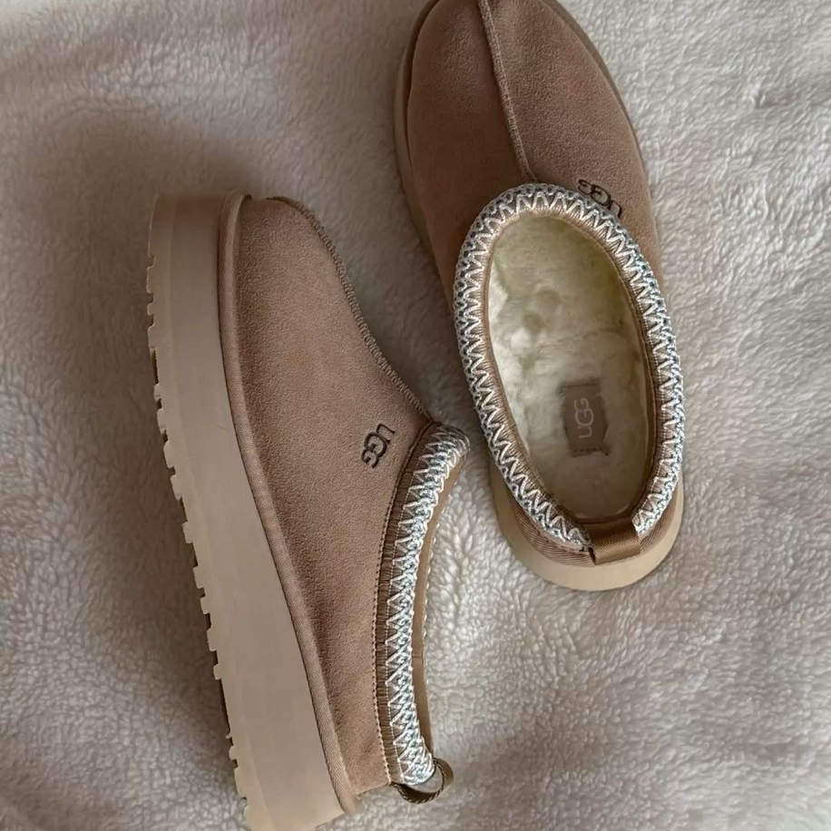 U.G.G Tazz Cream Blue