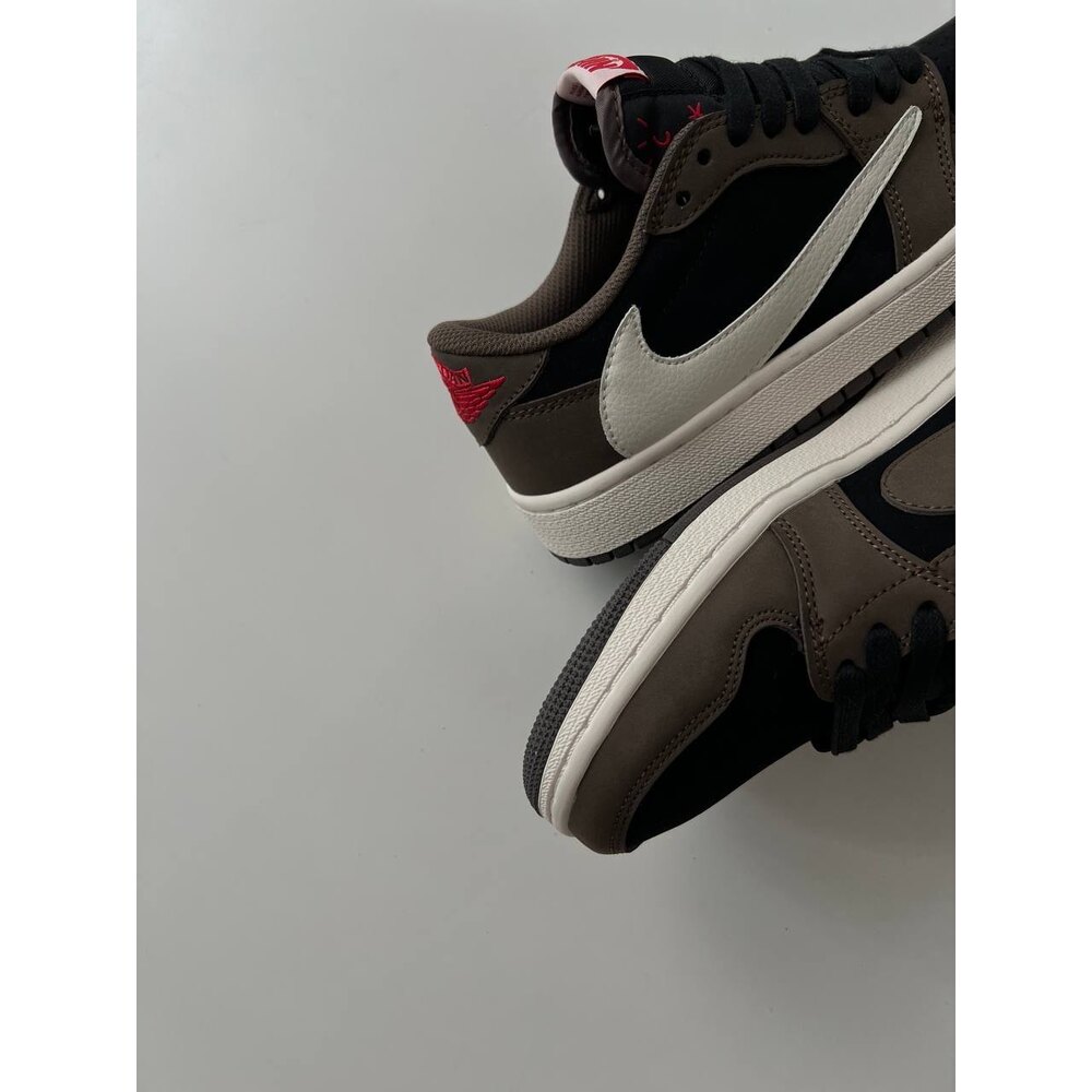 Air Jordan 1 Low X Travis Scott “Dark Mocha” 