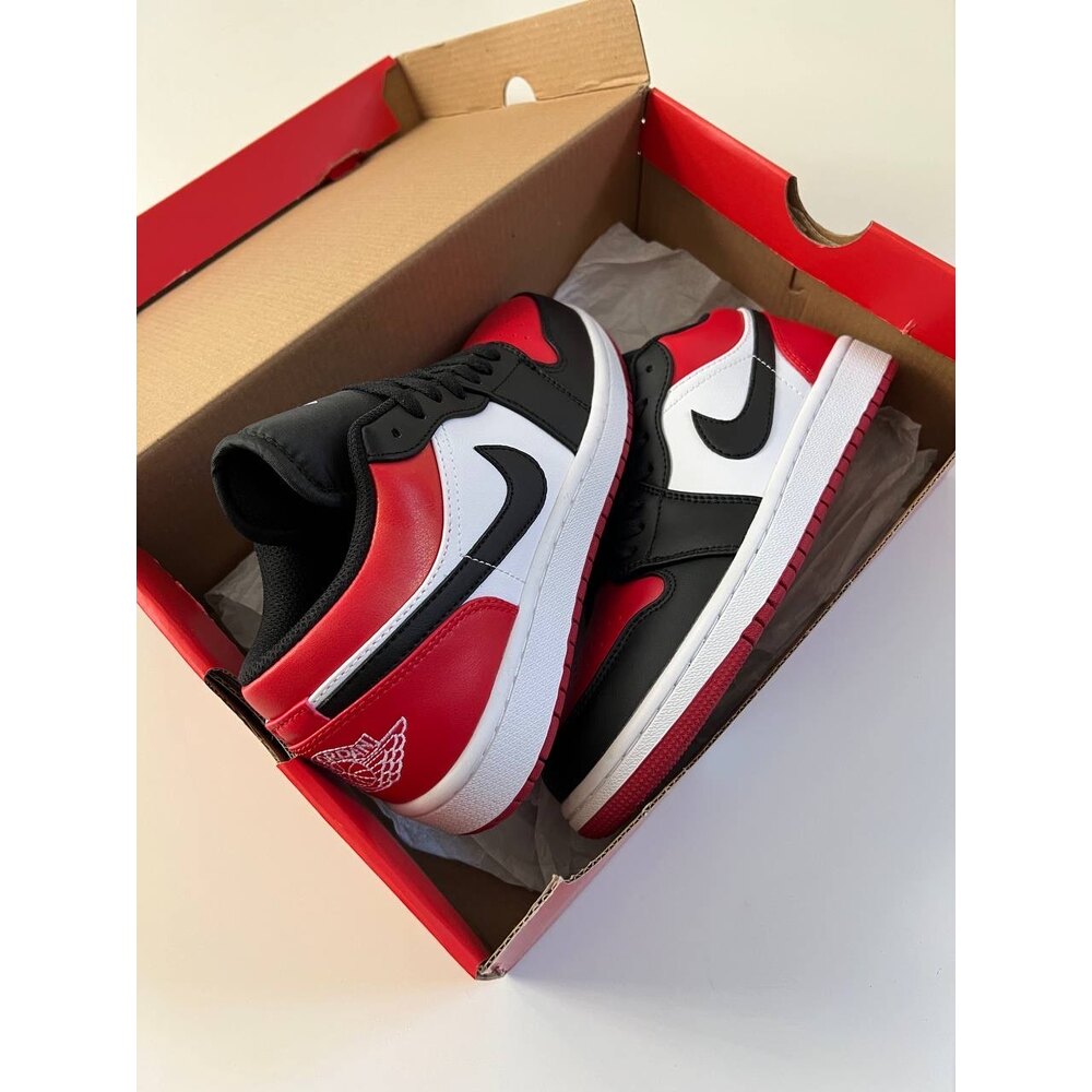 Nike Air Jordan 1 Low Bred Toe 