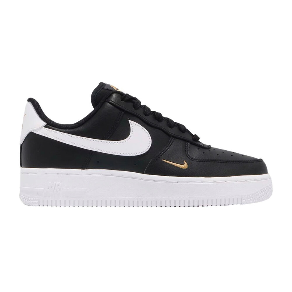 Nike Air Force 1 07 Essential Black White