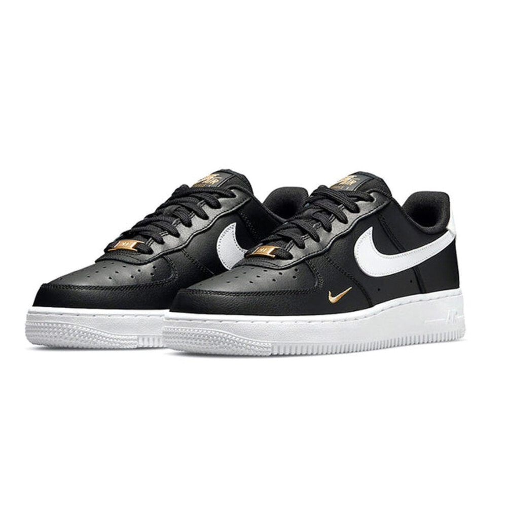 Nike Air Force 1 07 Essential Black White