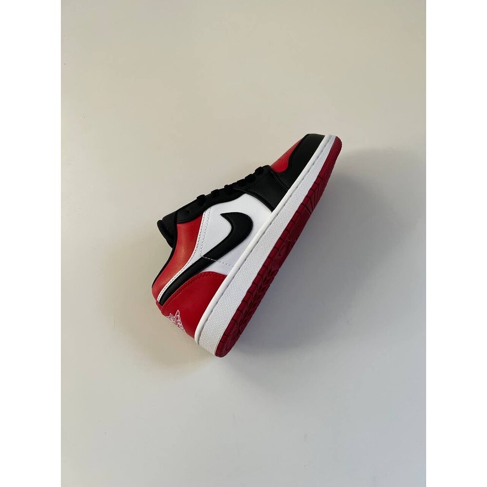 Nike Air Jordan 1 Low Bred Toe 