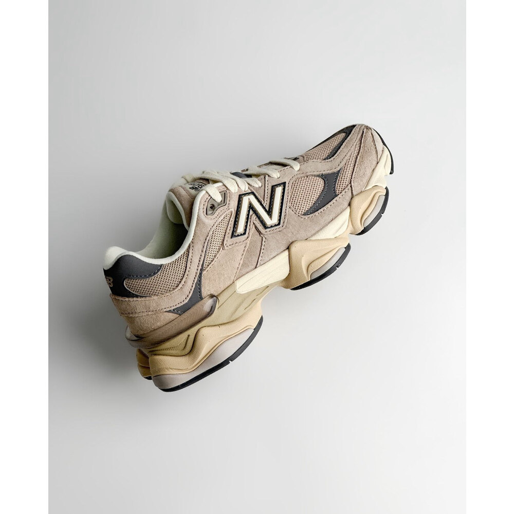 New Balance 9060 Driftwood Castlerock