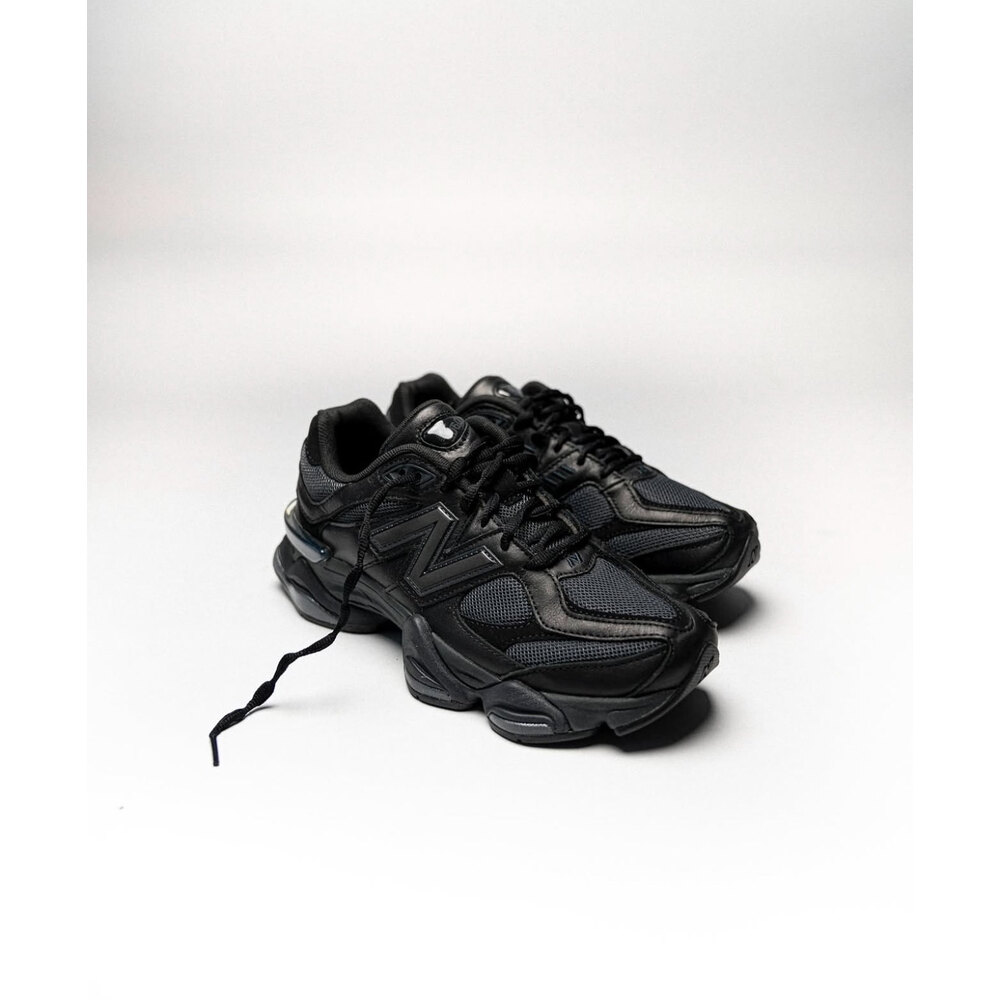 New Balance 9060 ‘Triple Black Leather’ (Dar Kalıp) FIRSAT ÜRÜNÜ
