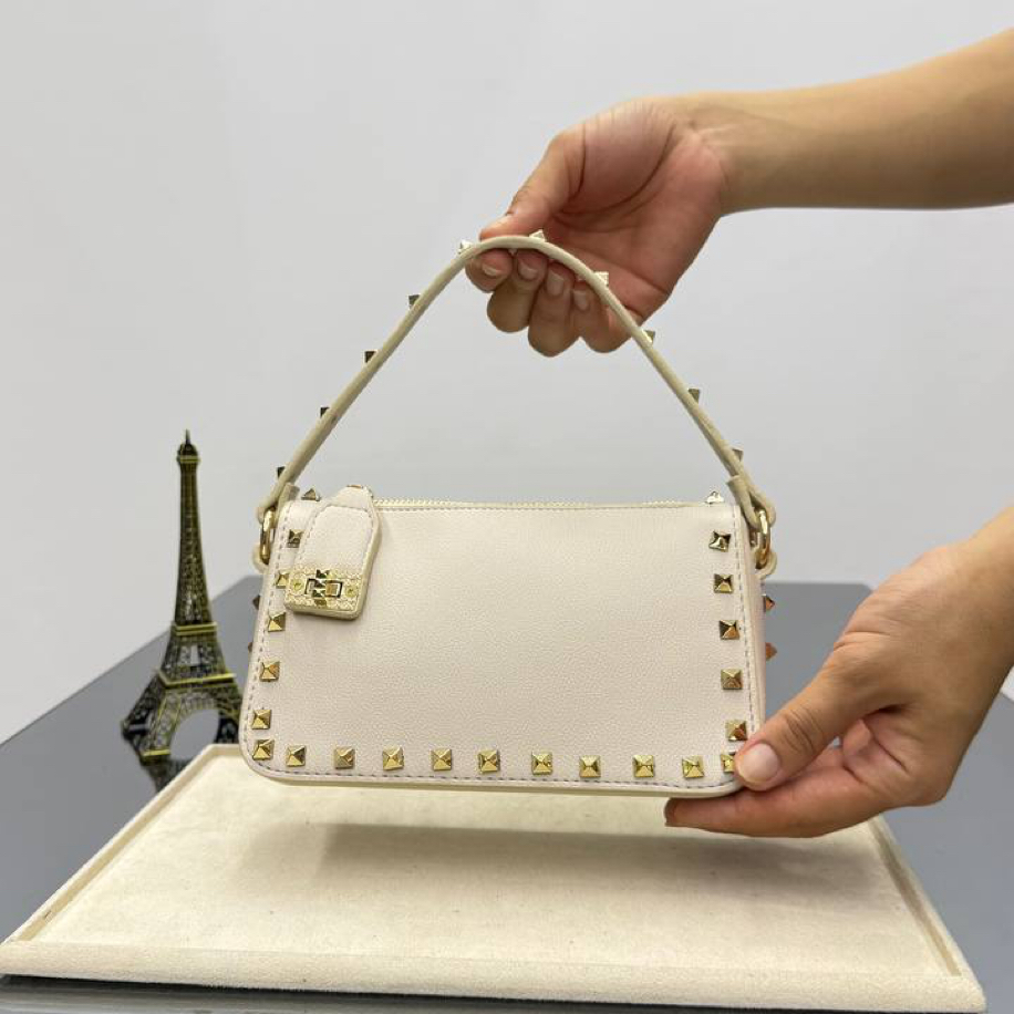 Valentino Garavani Rockstud Bag Mini Krem