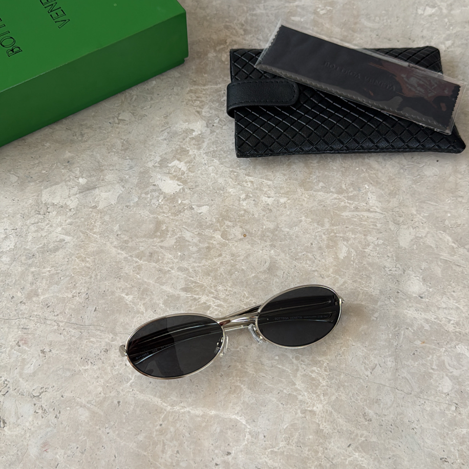 Bottega Veneta Cat Eye Sunglasses