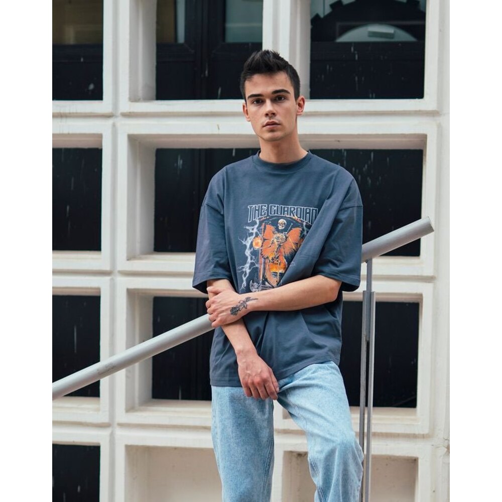 Oversize The Guardian Baskılı T-Shirt Gri