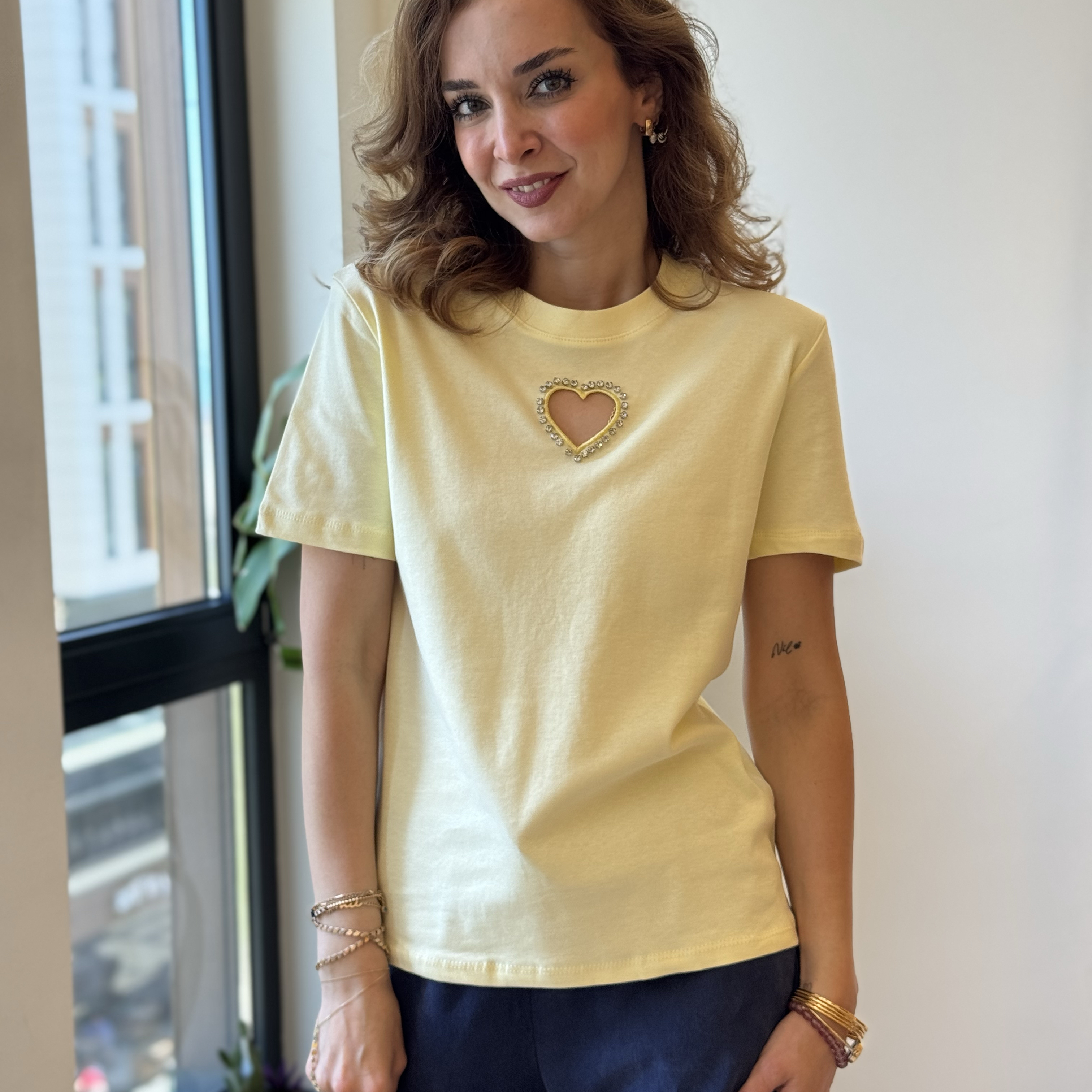 Taş İşlemeli Kalpli Tshirtler 