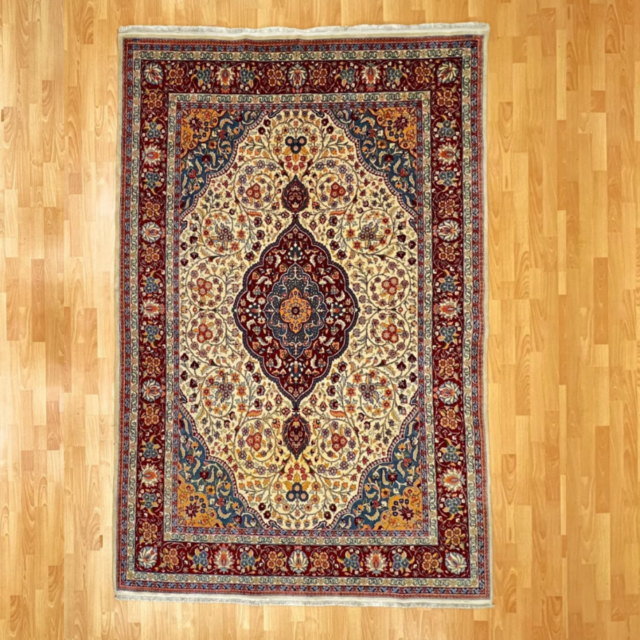 Hereke 266 X 177 Şah Abbas Madalyonlu ve Kandil Motifli El Dokuma Halı  