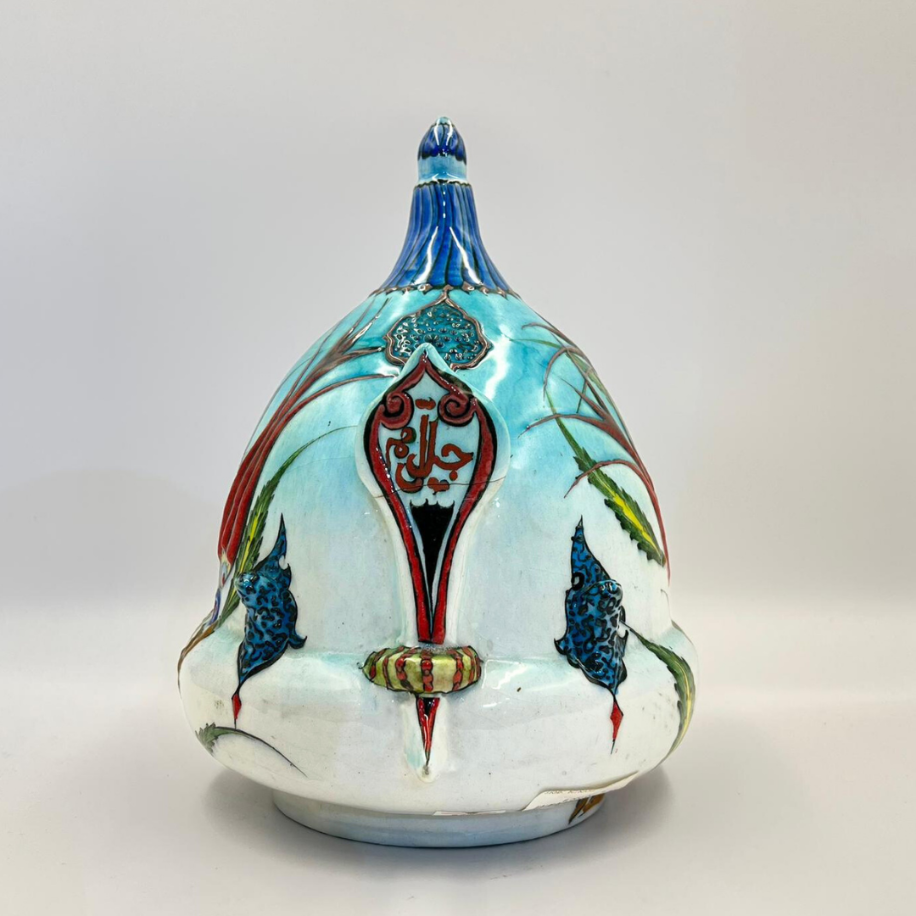Dekoratif Seramik Selçuklu Miğfer Modelli Lale Motifli Biblo