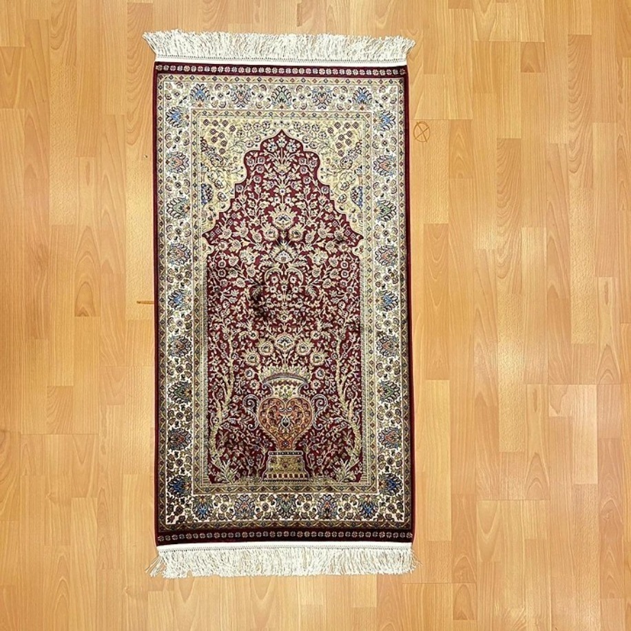 Mihrâb-ı Gülzâr Motifli 60x120 CM İpek Seccade Bordo