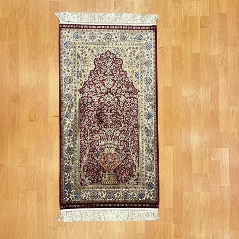 Mihrâb-ı Gülzâr Motifli 70x120 CM İpek Seccade Bordo
