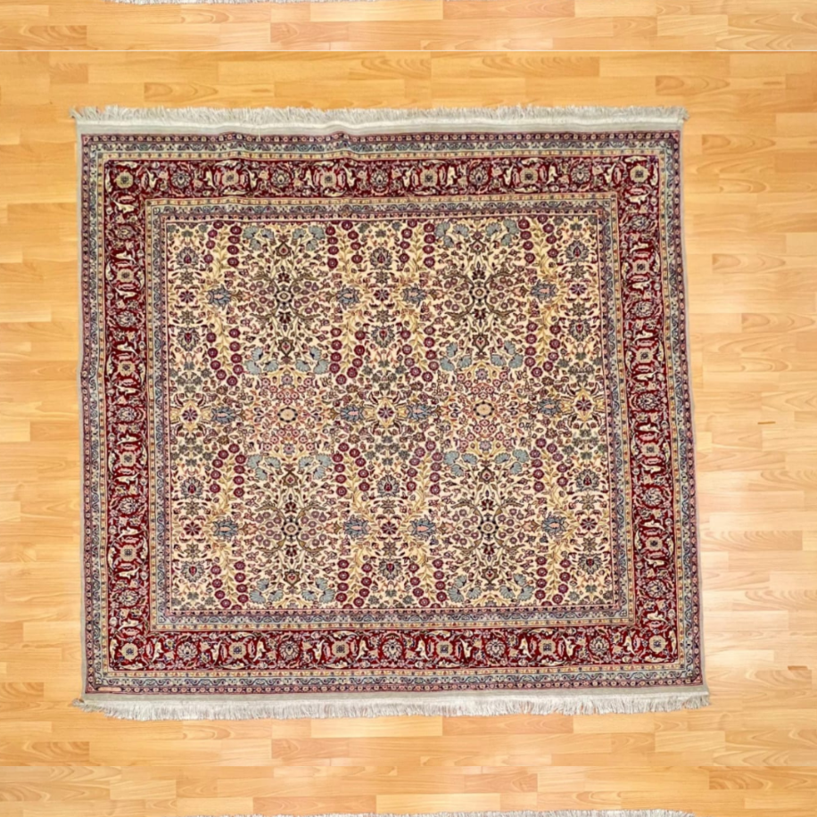 Hereke 282 x 187 Serpme Çiçek ve Yaprak Motifli El Dokuma Halı