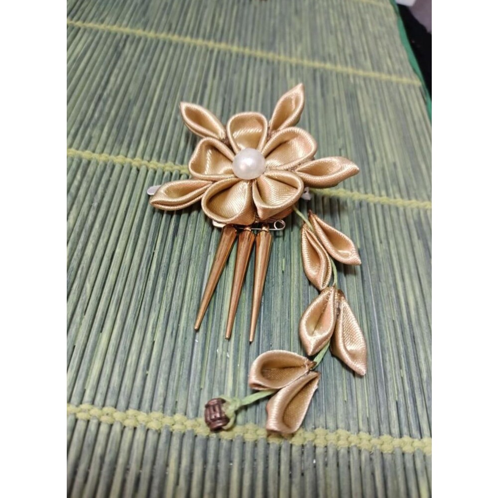 Altın Güneş Sakura Kanzashi Broş