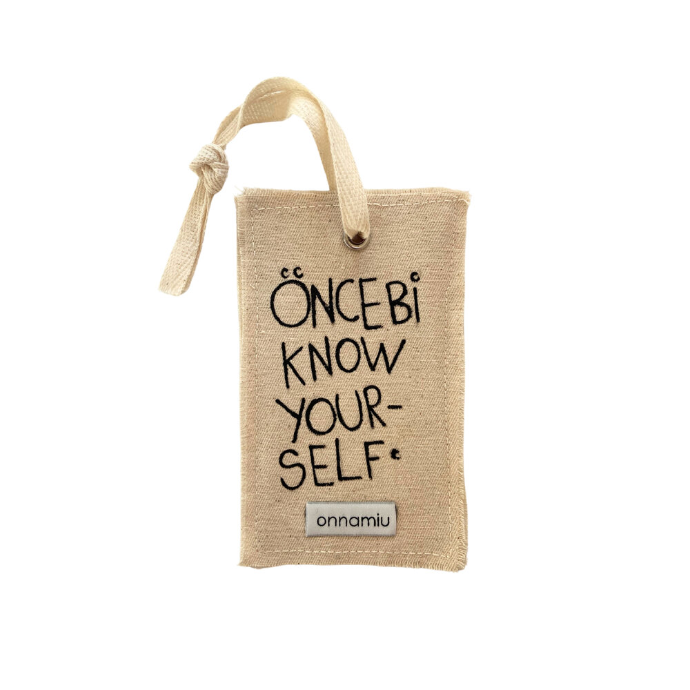 Önce bi know/ sonra bi love yourself Charm