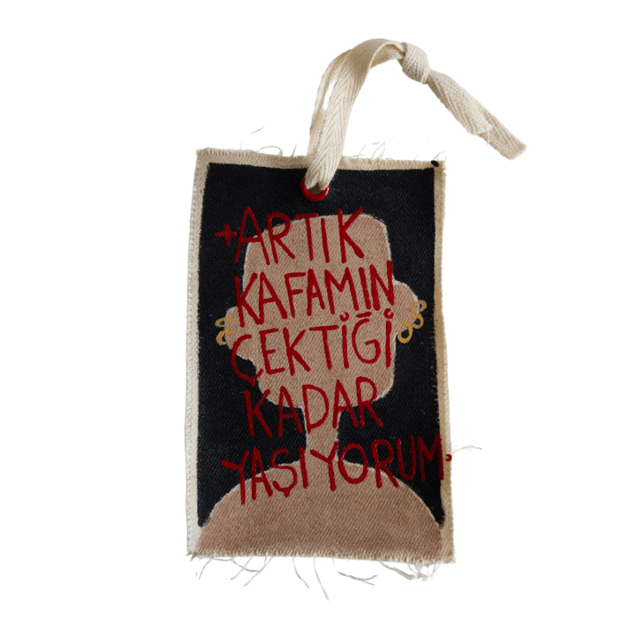 Artık Kafamın Çektiği Kadar Yaşıyorum Charm