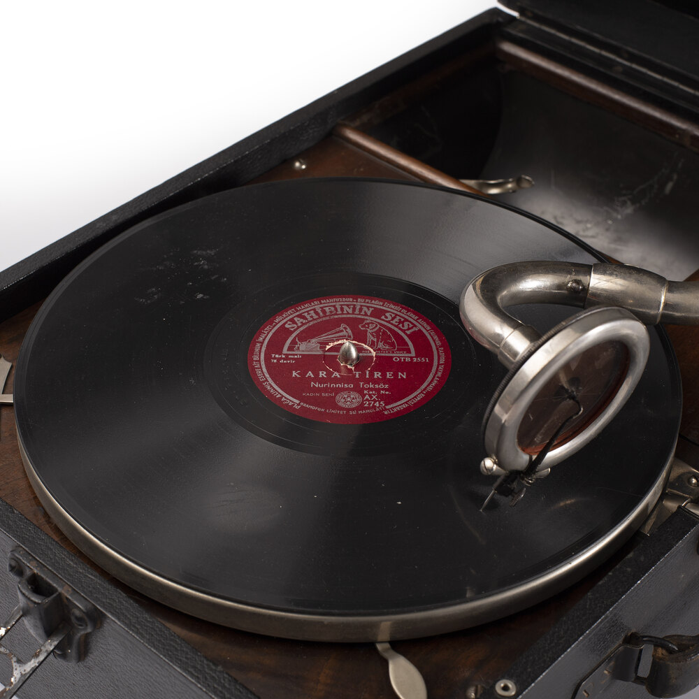 His Master's Voice Çanta Gramofon - Taş Plakçalar. Made in England