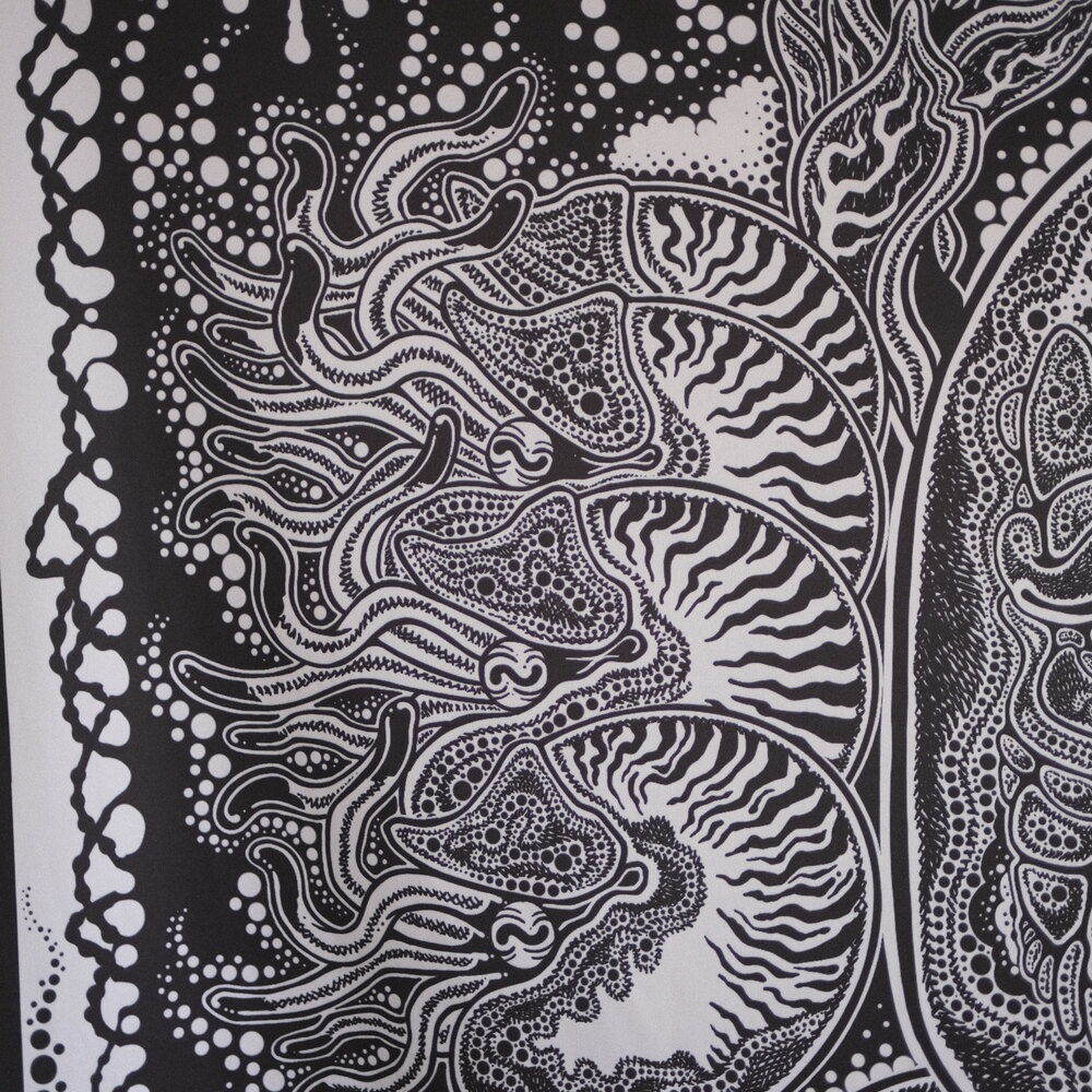 “GLOOMY VISION” 150*150 CM  duvar örtüsü
