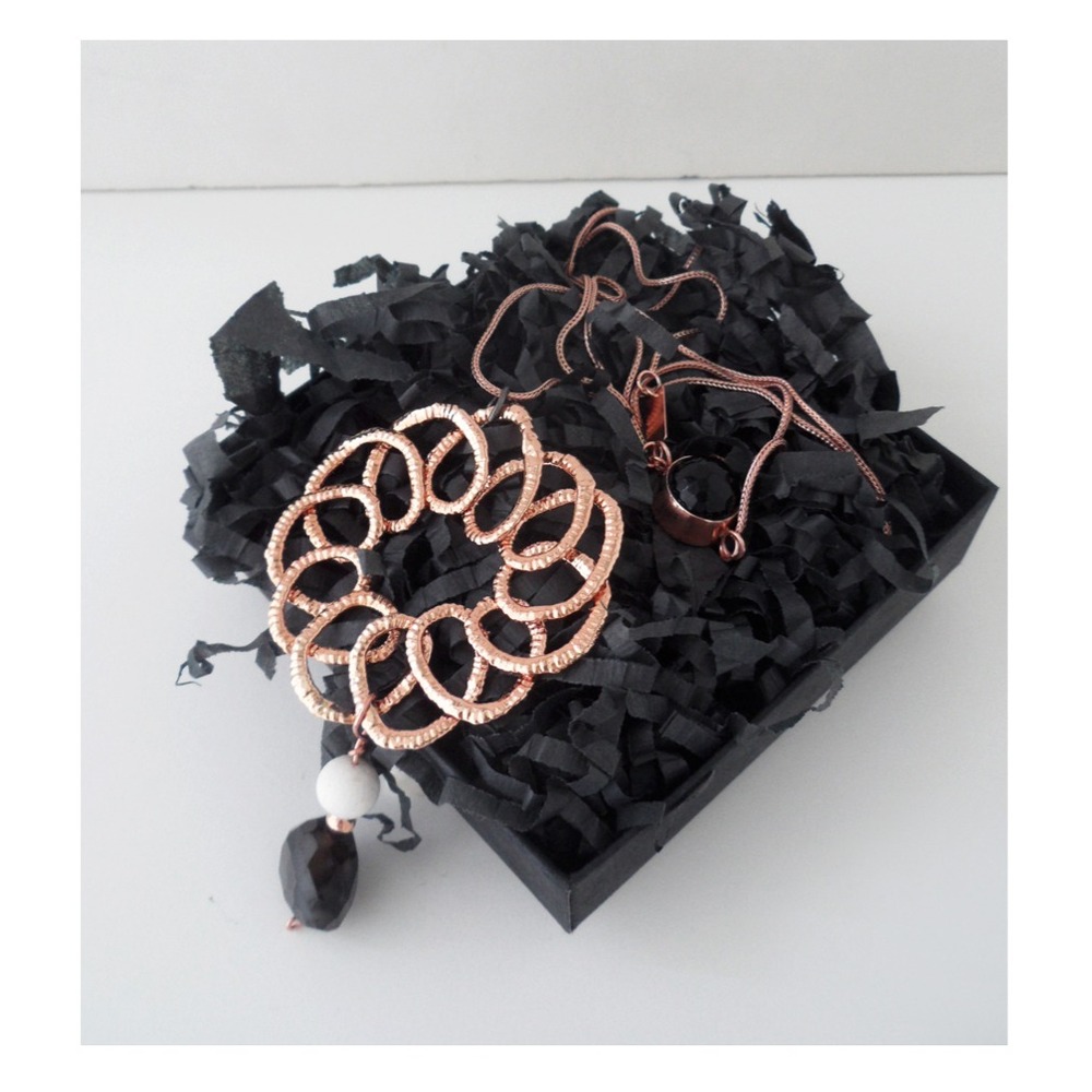Infinite Loop Pendant