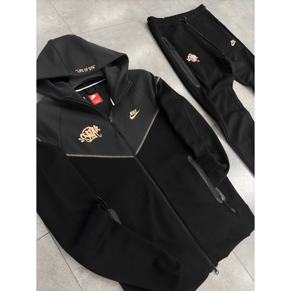 Nike x Syna Tech Fleece Hoodie 8390+