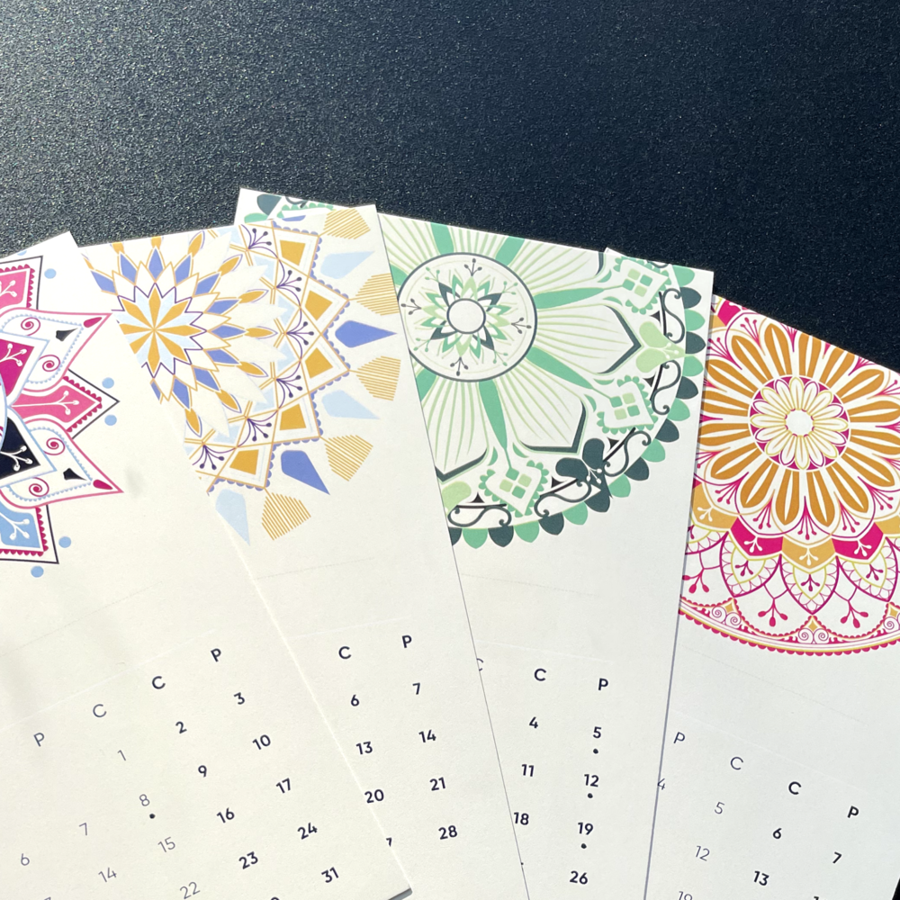 Mandala Desenli Masa Takvimi