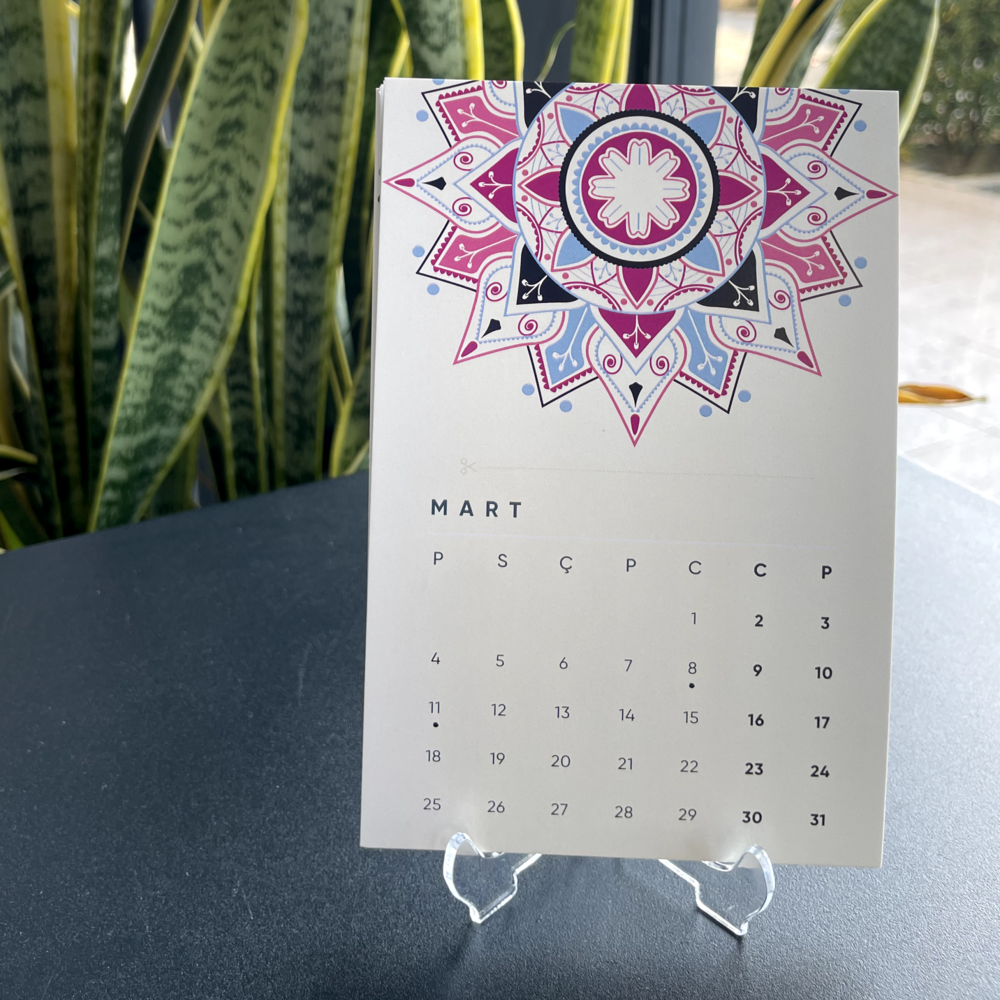 Mandala Desenli Masa Takvimi