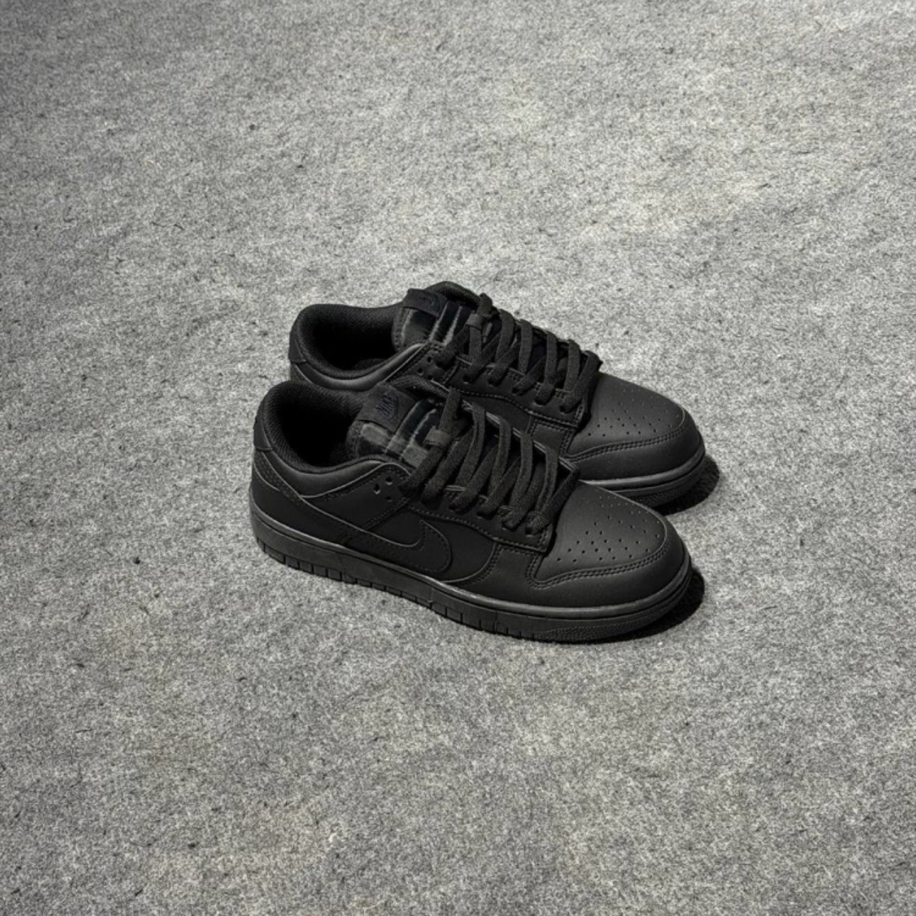 Dunk All black 4