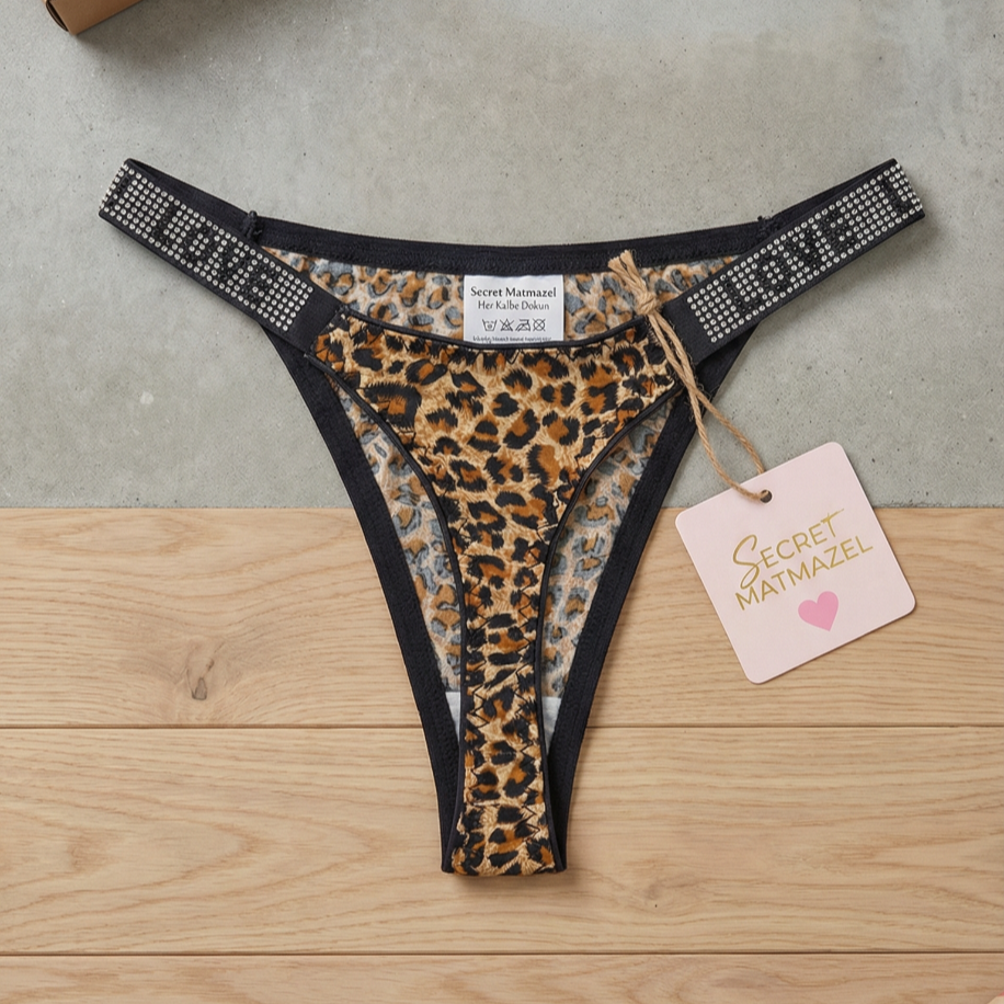 Wild Sparkle Leopar Taşlı String – Cesur    Işıltılı Tasarım