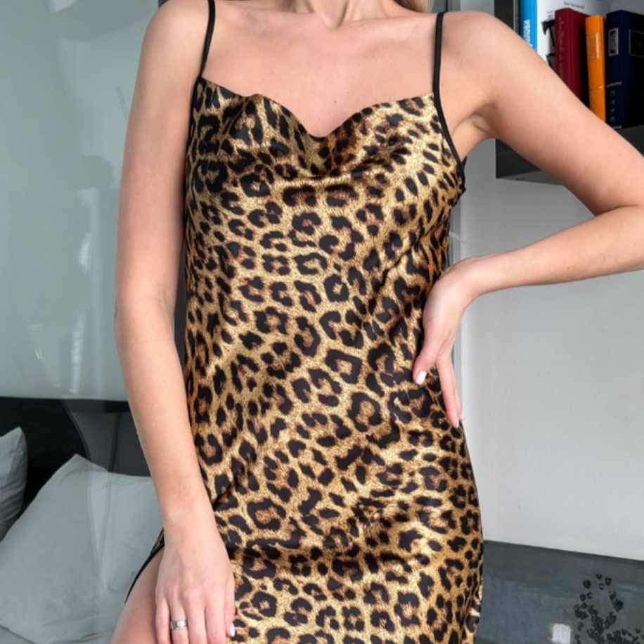 Leopar Desenli Saten Midi Elbise | Drapeli Yaka | Yırtmaçlı | Açık Sırt - 2