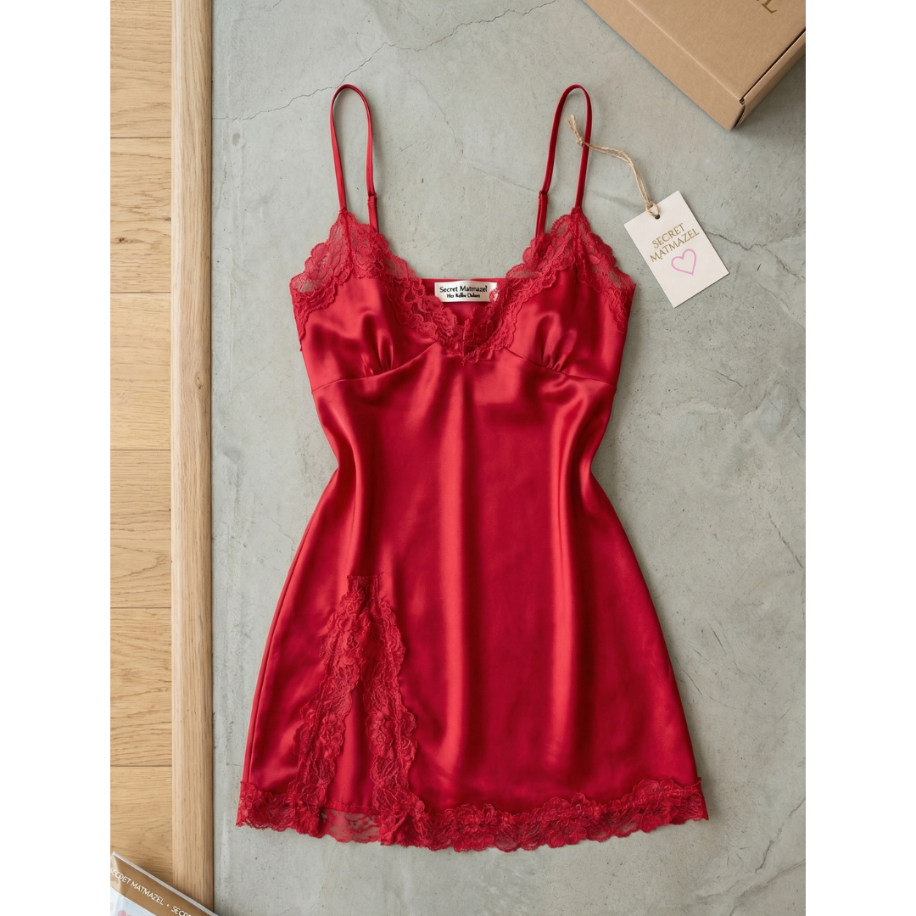 Scarlet Desire Saten Dantelli Yırtmaçlı Mini Gecelik – Tutkulu    Zarif - 2