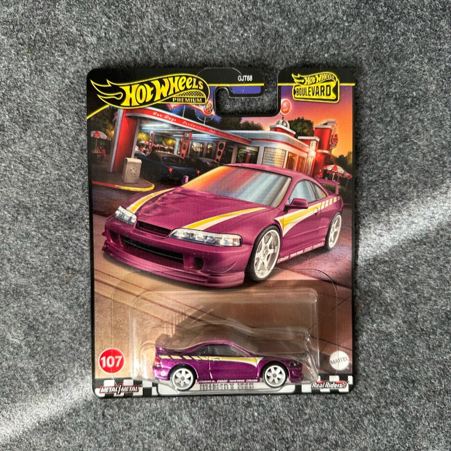 Hot Wheels Custom '01 Acura Integrale GSR Boulevard Premium (2020)
