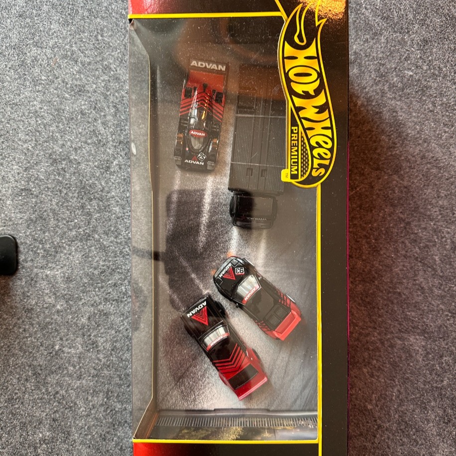 Hot Wheels Premium 4’lü Diorama Advan Set