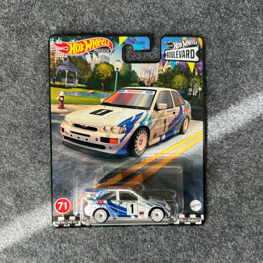 Hot Wheels '93 Ford Escort RS Cosworth Boulevard Premium (2020)