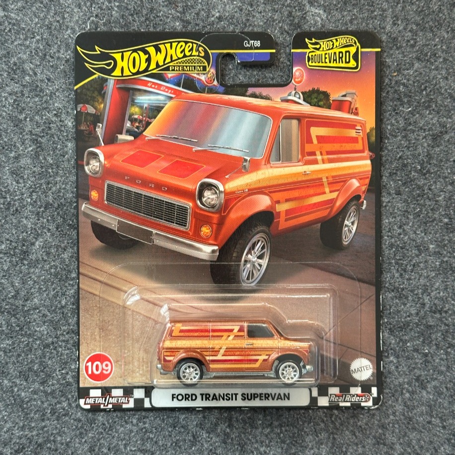 Hot Wheels Ford Transit Supervan Boulevard Premium (2020)