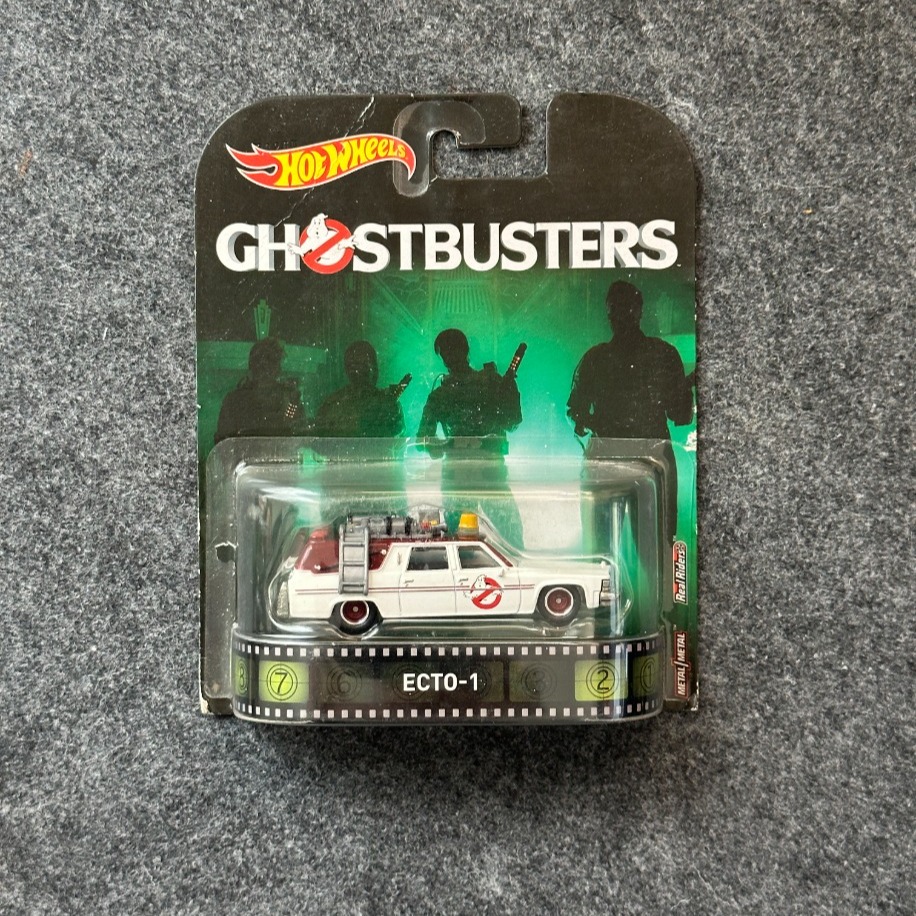 Hot Wheels Retro Entertainment Ghostbusters Ecto-1 (2016)