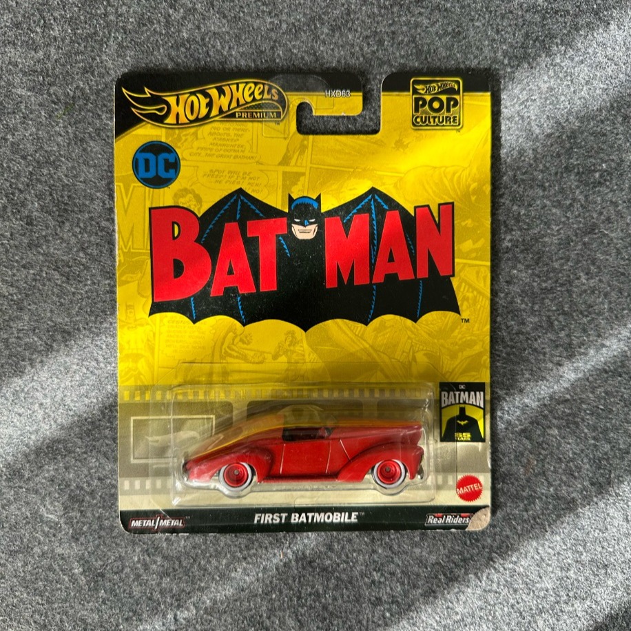 Hot Wheels First Batmobile Pop Culture Premium (2023)