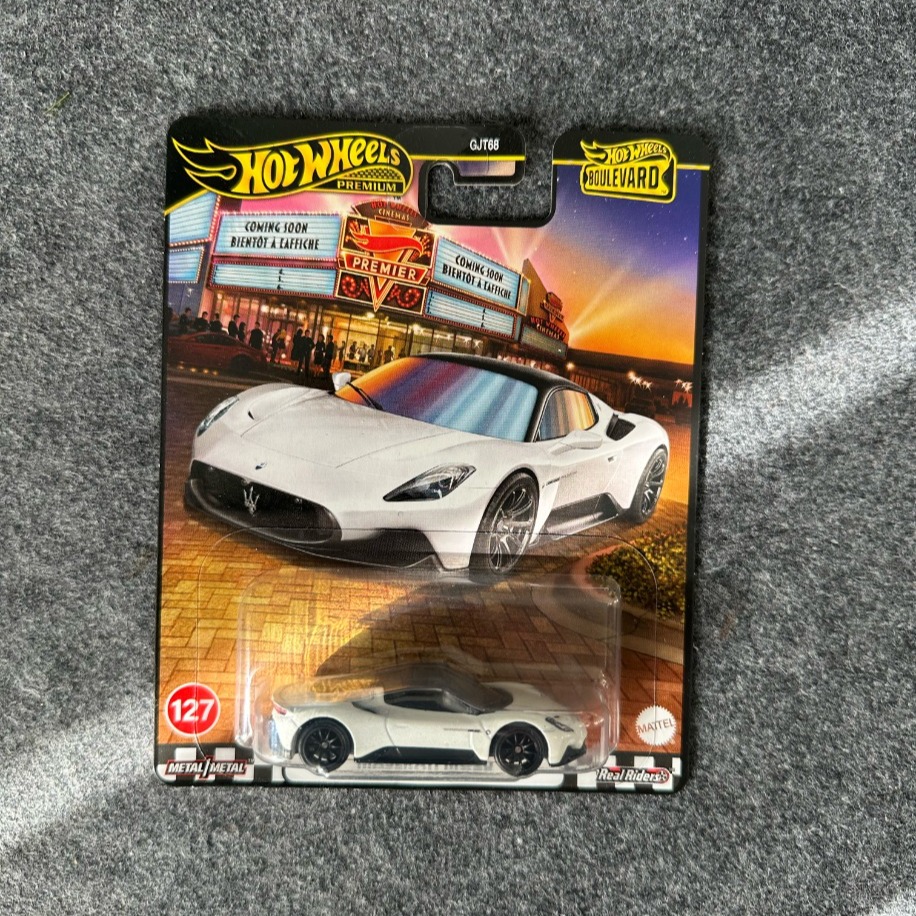 Hot Wheels Maserati MC20 Boulevard Premium (2020)