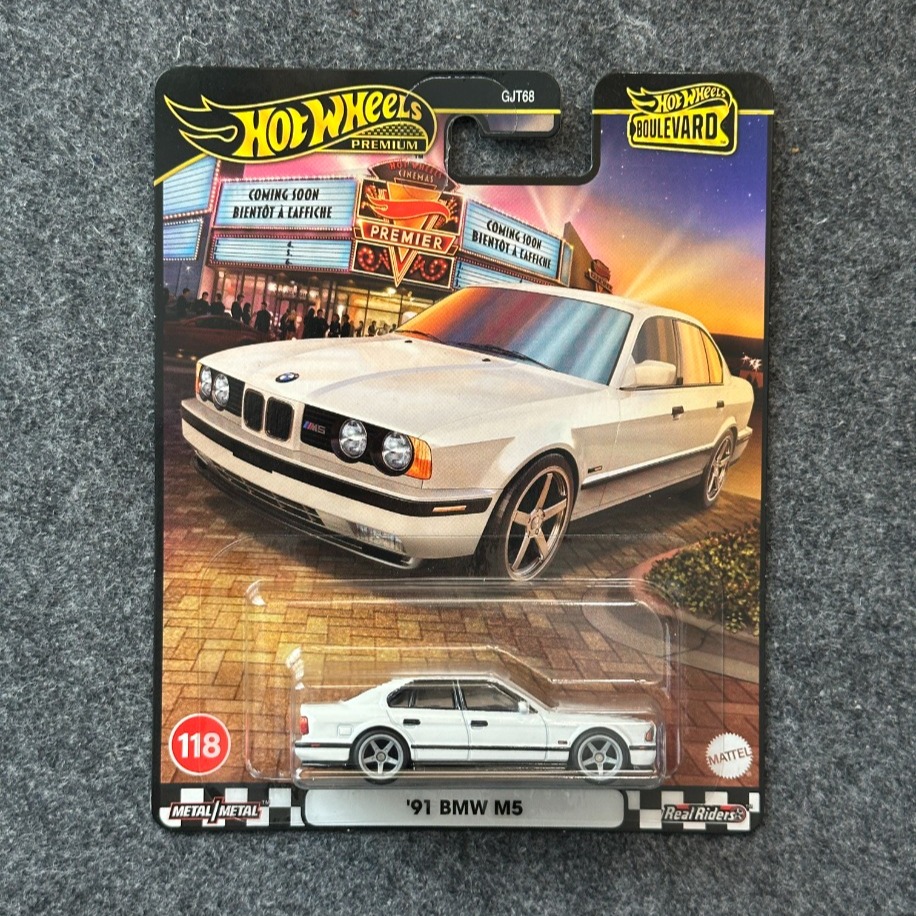 Hot Wheels '91 BMW M5 Boulevard Premium (2020)