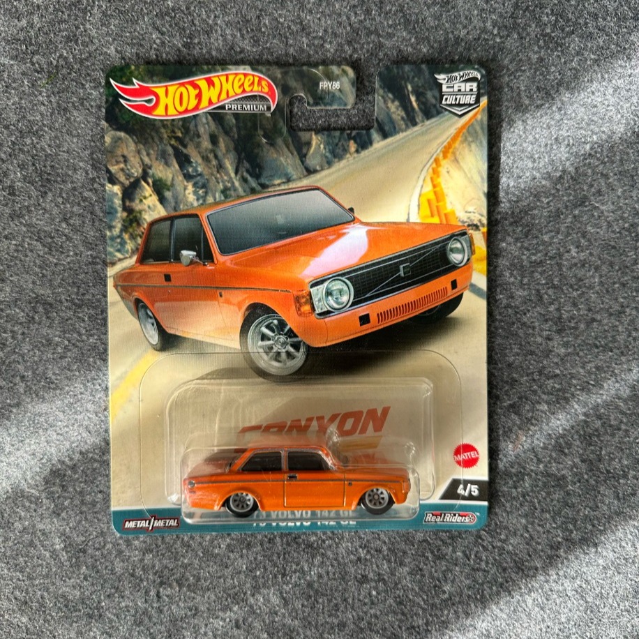 Hot Wheels '73 Volvo 142 GL Car Culture Premium (2021)