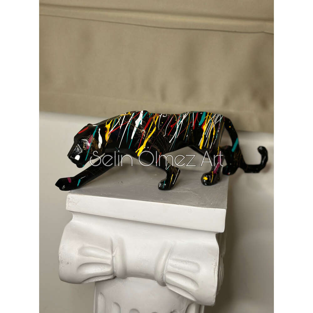 Kübik Panter Heykel