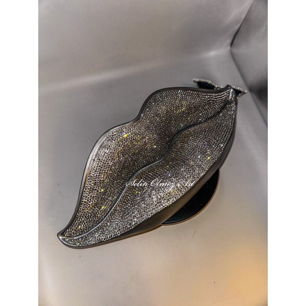 Swarovski Kaplama Taşlı Dudak
