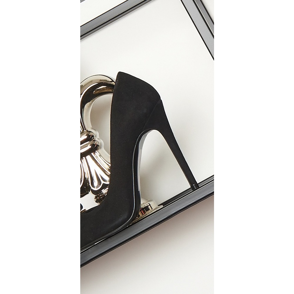  Black Stiletto