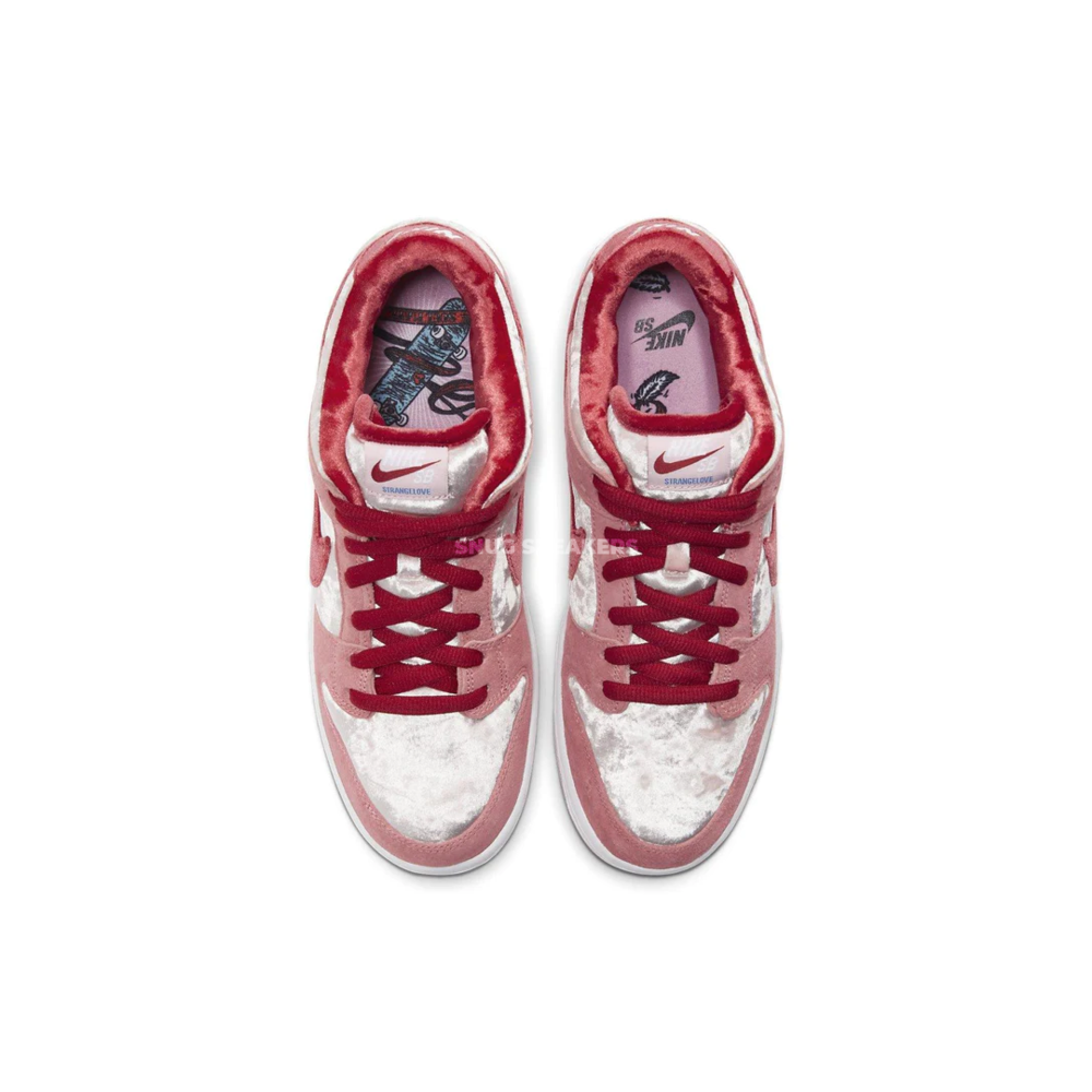 Nike SB Dunk Low StrangeLove Skateboards