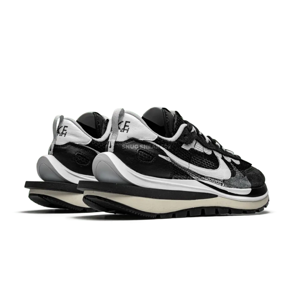 Nike Vaporwaffle sacai Black White