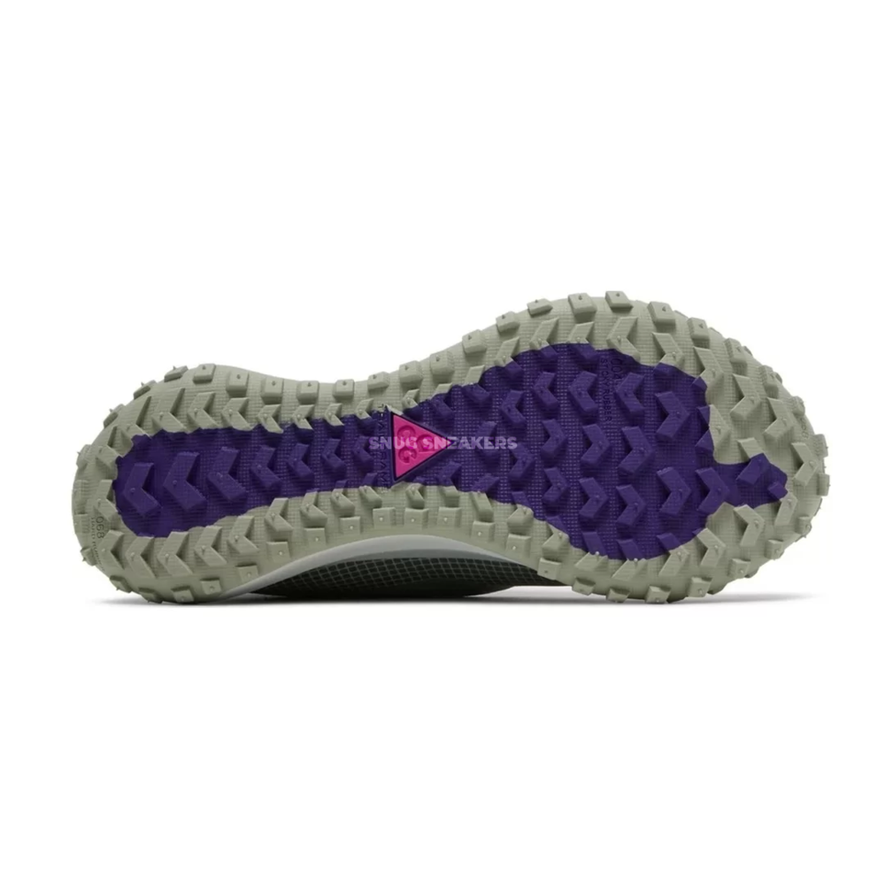Nike ACG Mountain Fly Gore-Tex Clay Green